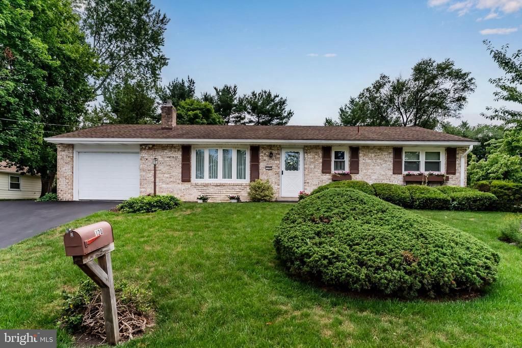 120 Darr Avenue, Carlisle, PA 17013 Main Photo