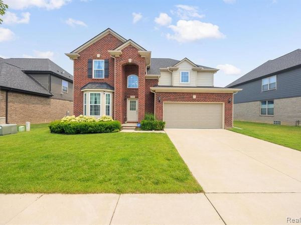 3534 Birchmount Drive, Troy, MI 48083