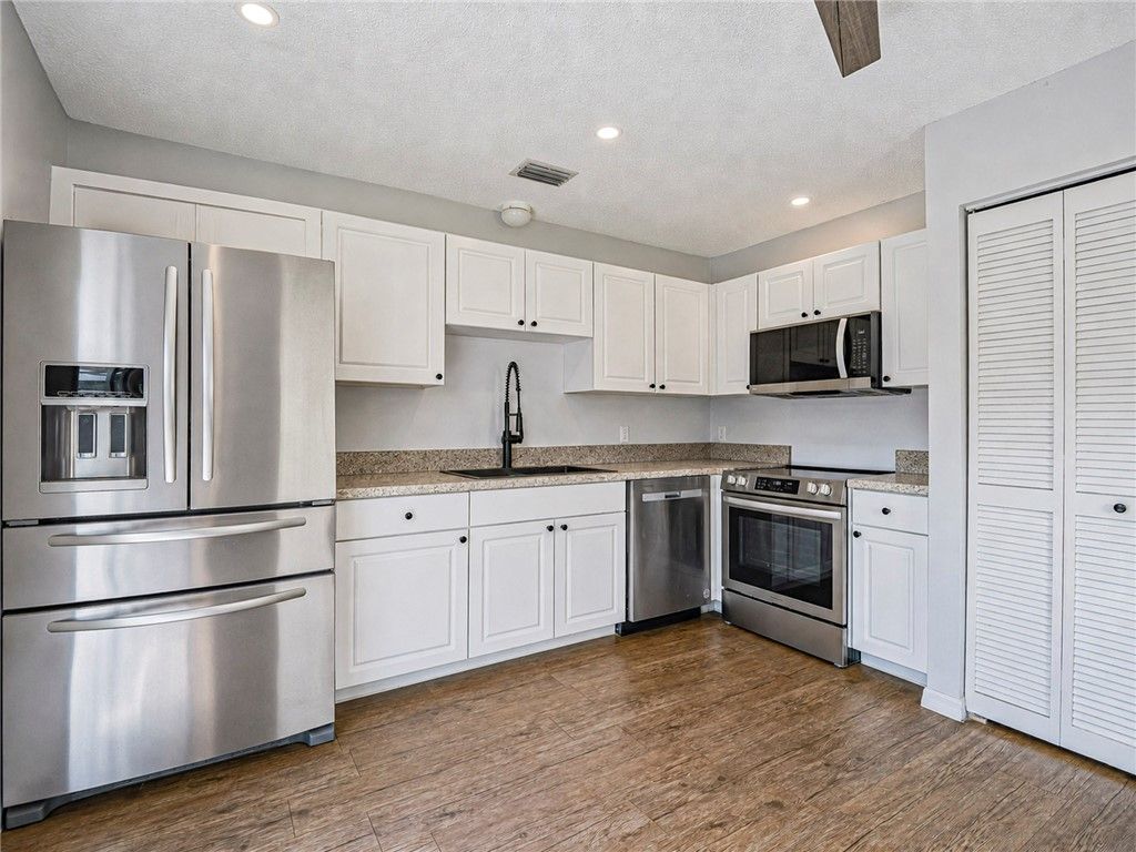 1656 3rd Avenue Sw, Vero Beach, FL 32962 Photo