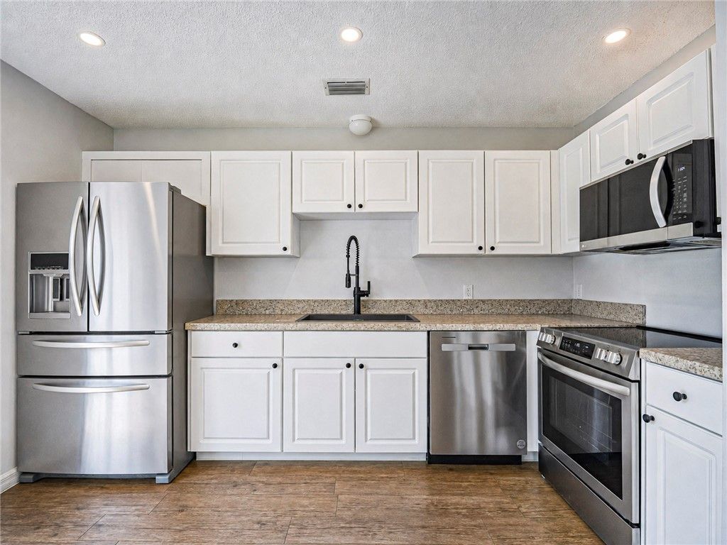 1656 3rd Avenue Sw, Vero Beach, FL 32962 Photo