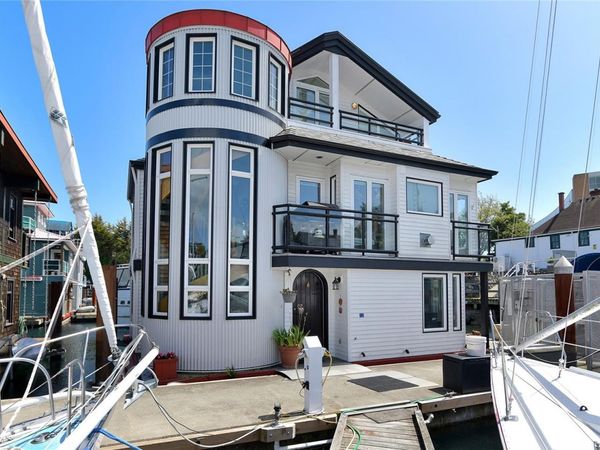 453 Head St , Unit #27, Esquimalt, BC V9A 5S1