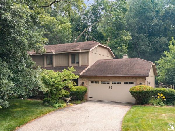 3867 Timber Creek Street, Lambertville, MI 48144