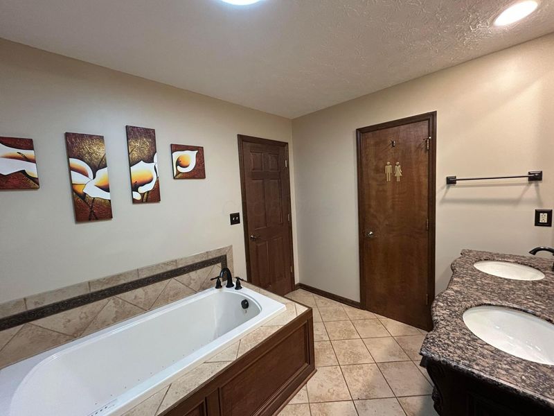 2193 Olde Sawmill Boulevard , Dublin, OH 43016 Photo 51
