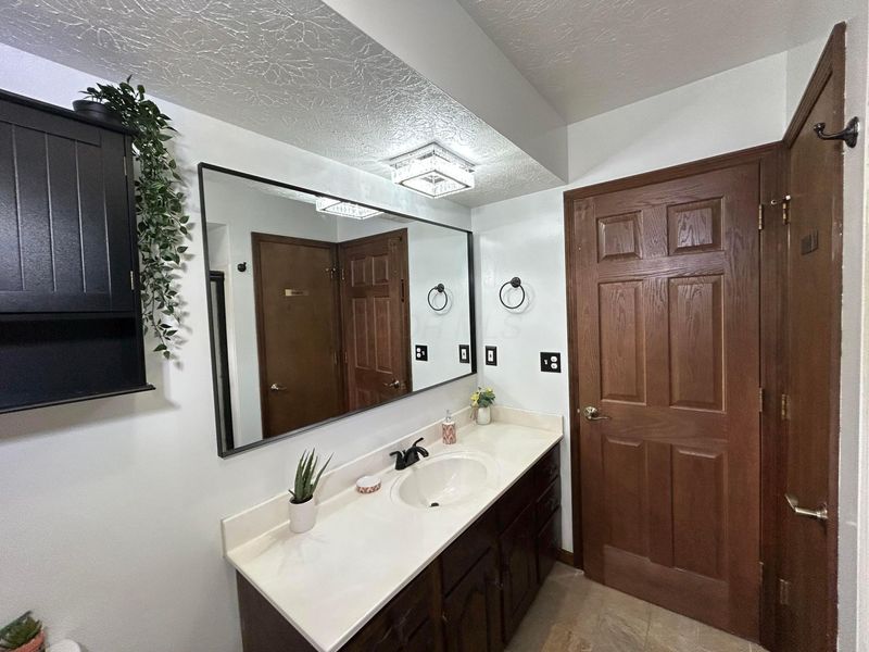 2193 Olde Sawmill Boulevard , Dublin, OH 43016 Photo 65
