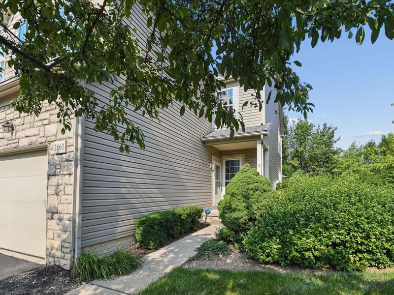 2660 Village Pier Lane, Unit B10, Hilliard, OH 43026 Photo 2