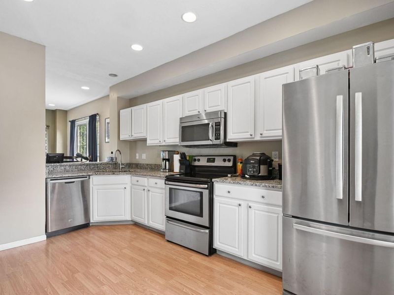 2660 Village Pier Lane, Unit B10, Hilliard, OH 43026 Photo 7