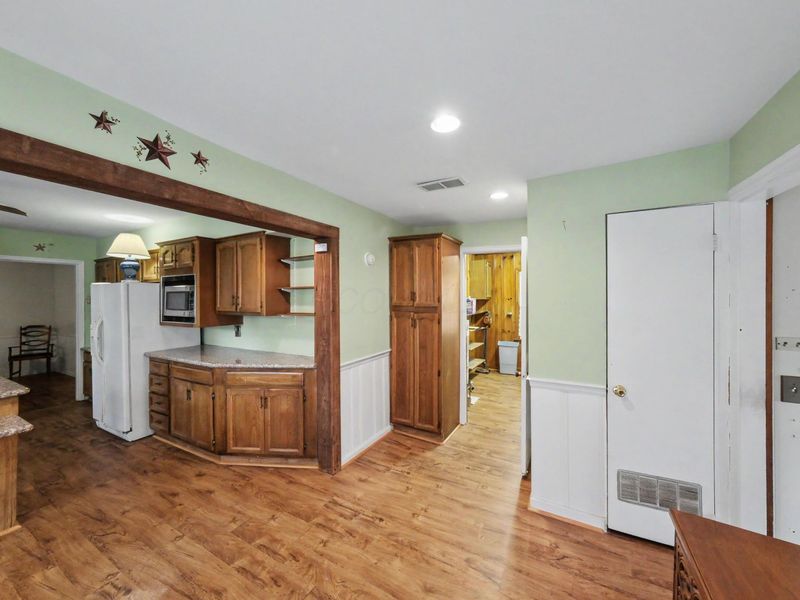 464 Merchant Avenue , Marion, OH 43302 Photo 13