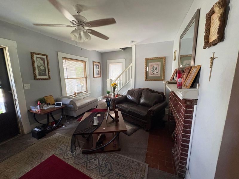 655 E Jenkins Avenue, Columbus, OH 43207 Photo 2