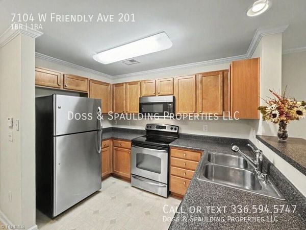 7104 W Friendly Avenue , Unit 201, Greensboro, NC 27410
