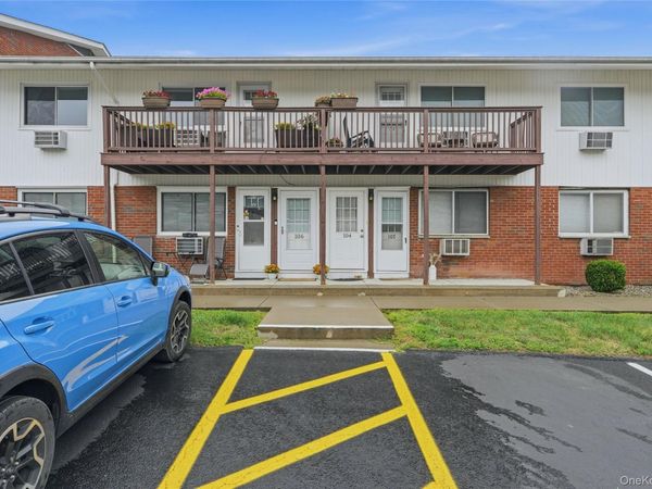 321 Titusville Road, Unit F106, Poughkeepsie, NY 12603