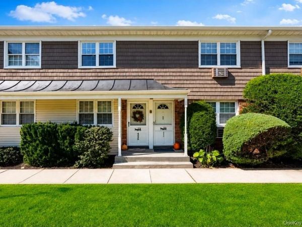 4425 Wilshire, Unit 4425, Oakdale, NY 11769