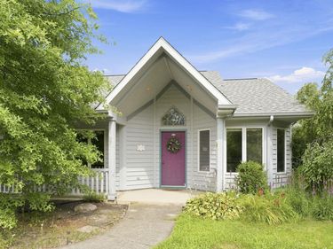 1019 Woodland Springs Place, Fort Wayne, IN 46825