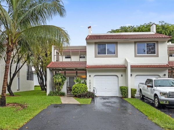 10251 NW 46th St , Doral, FL 33178
