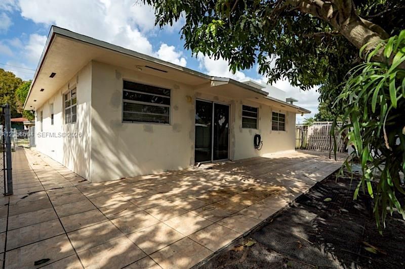 3438 SW 2nd St , Miami, FL 33135 Photo