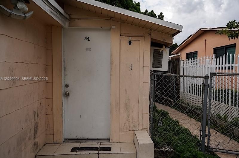 3438 SW 2nd St , Miami, FL 33135 Photo