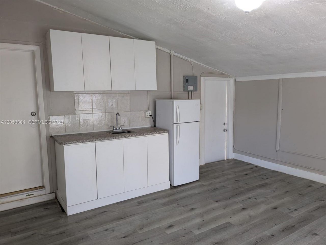 3438 SW 2nd St , Miami, FL 33135 Photo