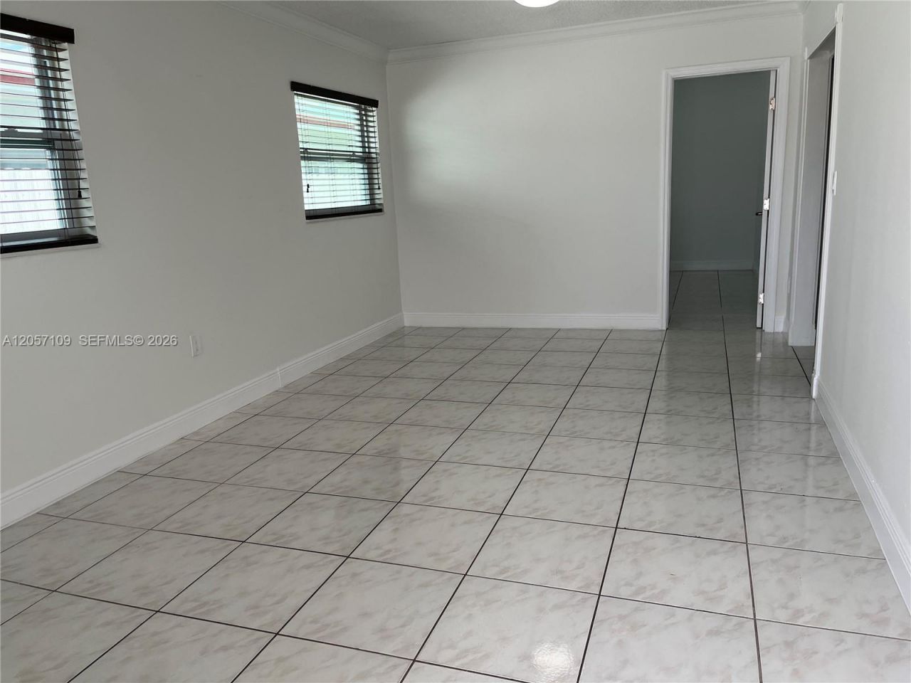 10571 SW 27th St, Miami, FL 33165 Photo