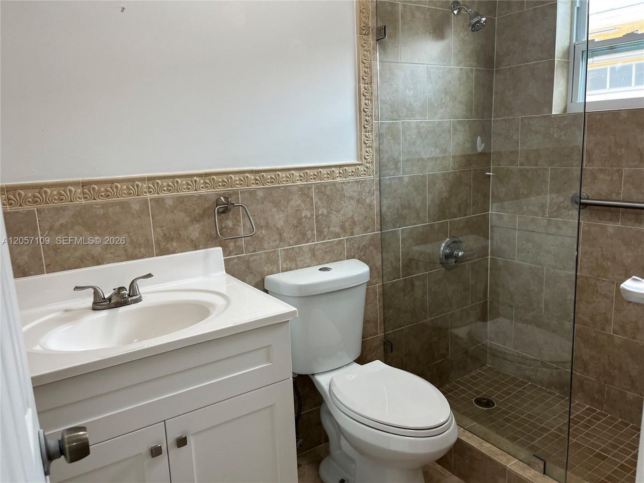 10571 SW 27th St, Miami, FL 33165 Photo