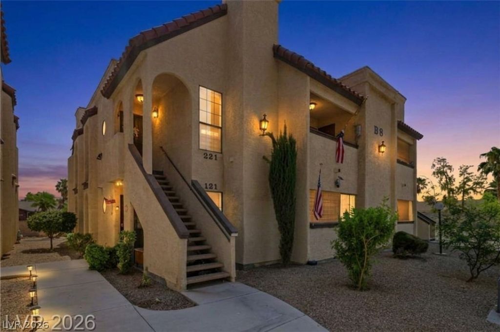 1751 E Reno Avenue, Unit 221, Las Vegas, NV 89119 Main Photo