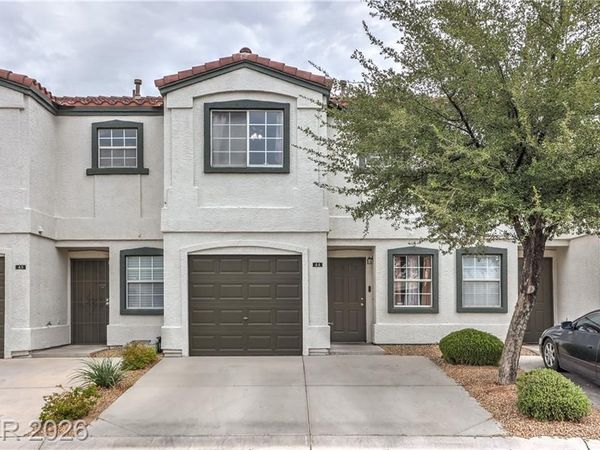 5330 E Charleston Boulevard, Unit 44, Las Vegas, NV 89142