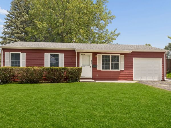 300 Macgregor Road , Lockport, IL 60441