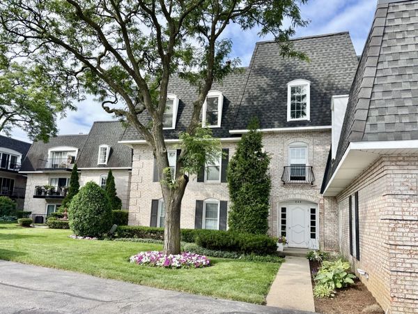 944 N Northwest Highway , Unit 307, Park Ridge, IL 60068