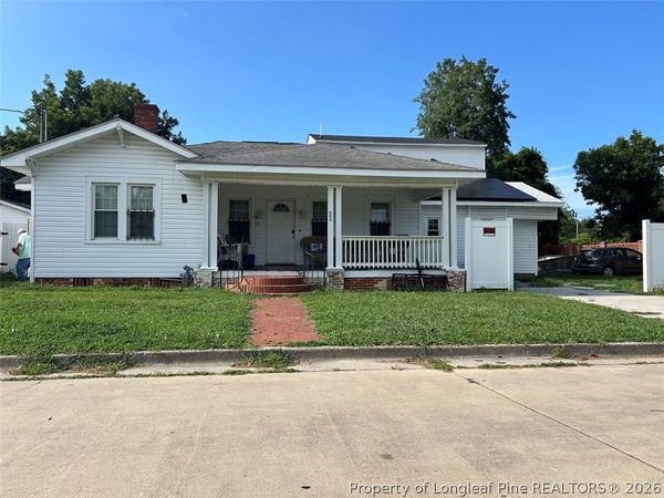 305 E 11th Street , Lumberton, NC 28358