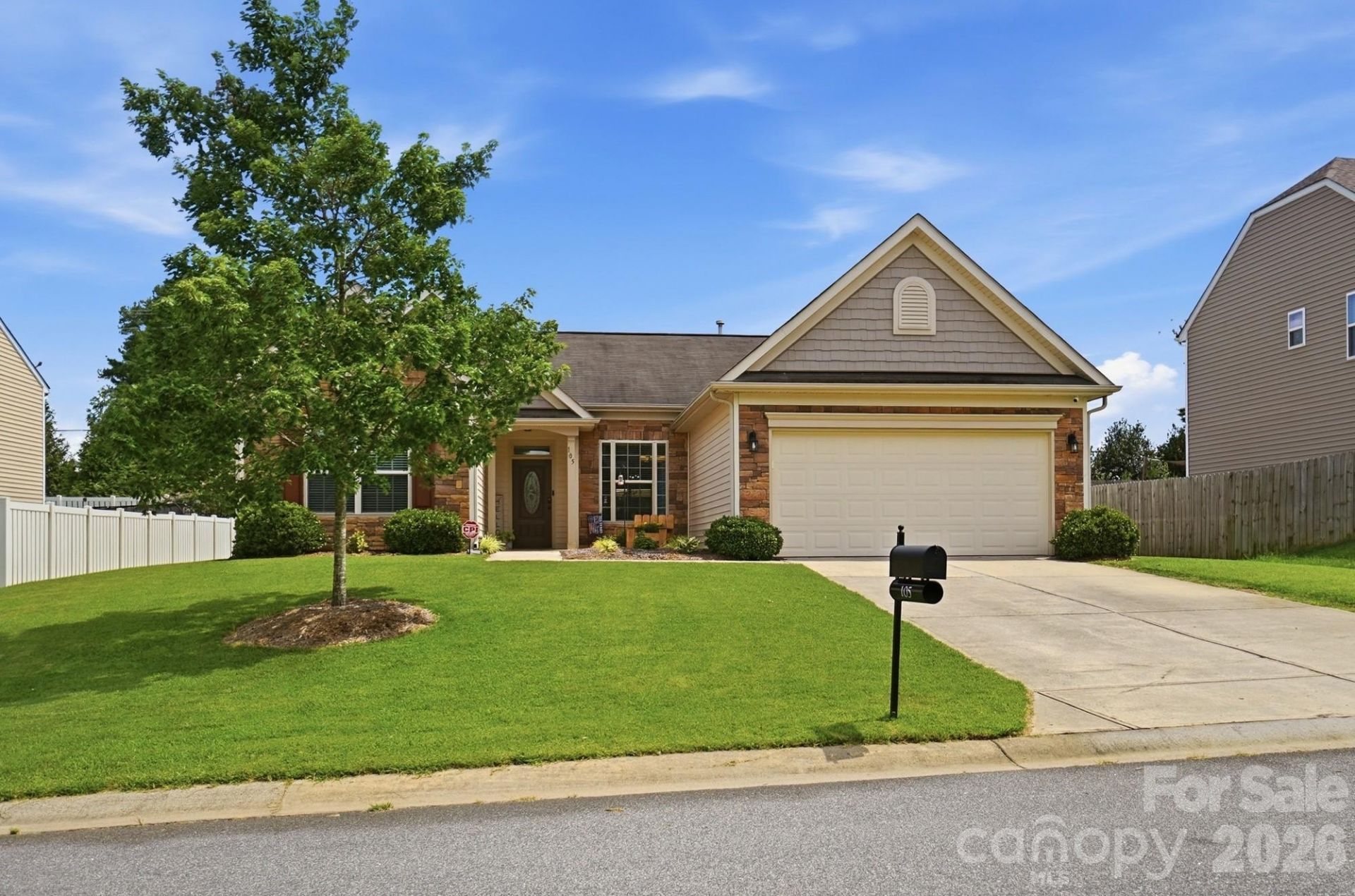 105 Kingston Drive , Mount Holly, NC 28120 Main Photo