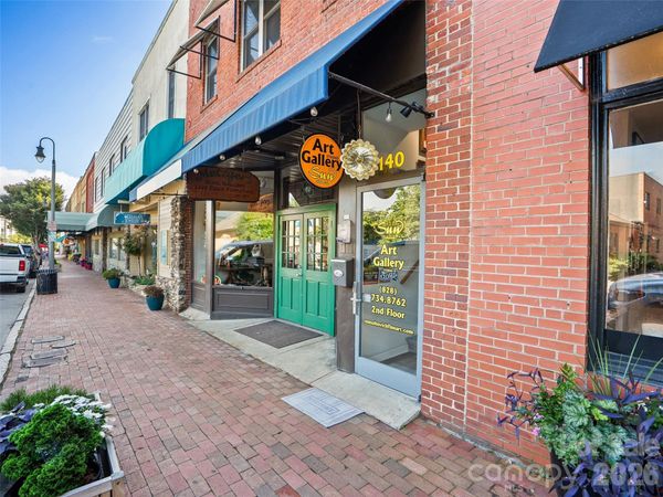 142 N Main Street , Waynesville, NC 28786