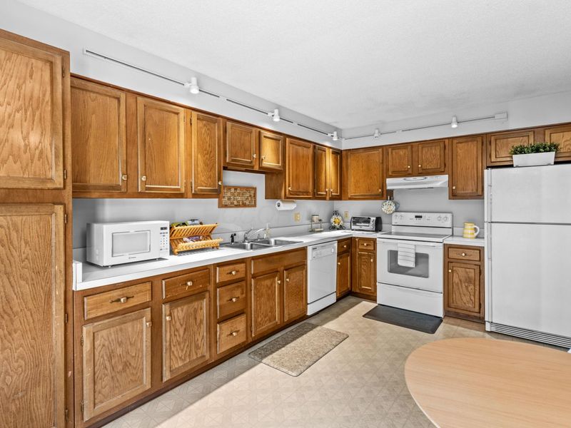 120 Saint Julien Street, Unit 36C, Worthington, OH 43085 Photo 12