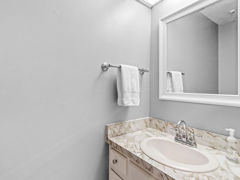 120 Saint Julien Street, Unit 36C, Worthington, OH 43085 Photo 18