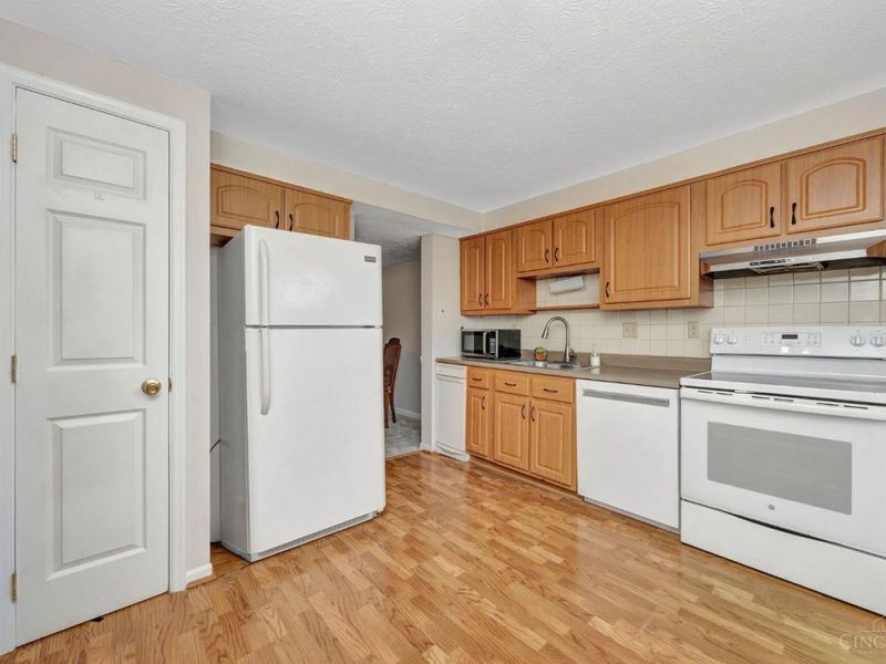 10917 Barrington Court, Sycamore Township, OH 45242 Photo 10
