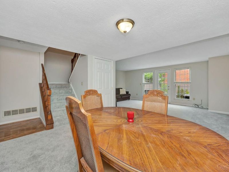 10917 Barrington Court, Sycamore Township, OH 45242 Photo 12