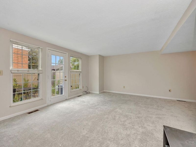 10917 Barrington Court, Sycamore Township, OH 45242 Photo 17