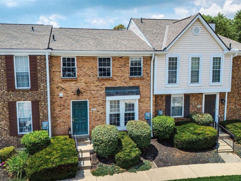 10917 Barrington Court, Sycamore Township, OH 45242 Photo 2