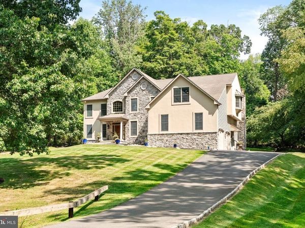 12 MOUNTAIN VIEW COURT, EWING, NJ 08628