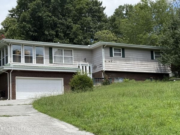 414 Molyneux St, Rockwood, TN 37854