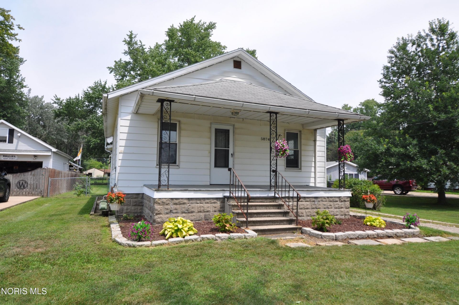 5874 Hill Avenue, Toledo, OH 43615 Main Photo