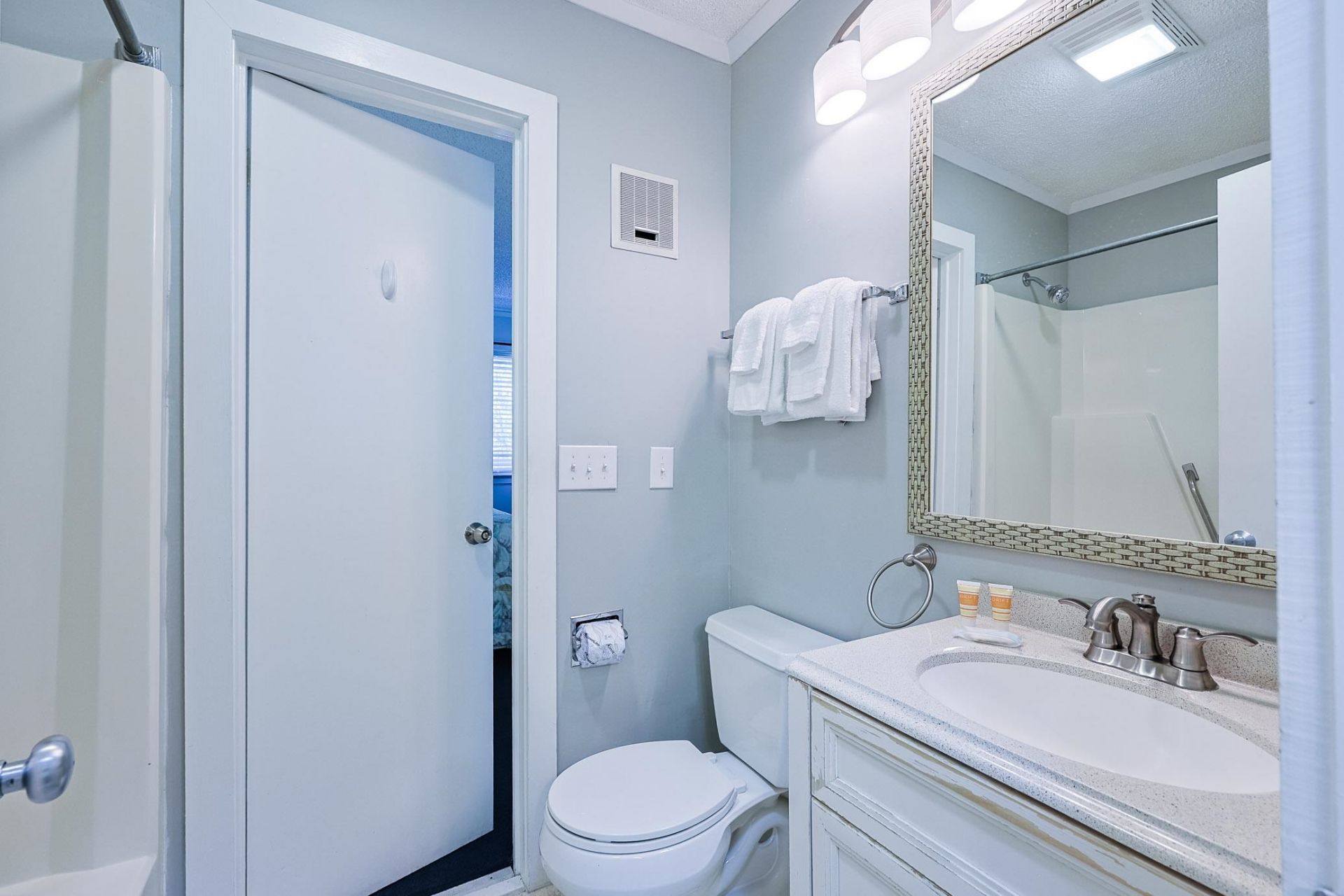 415 Ocean Creek Dr.  Photo 15