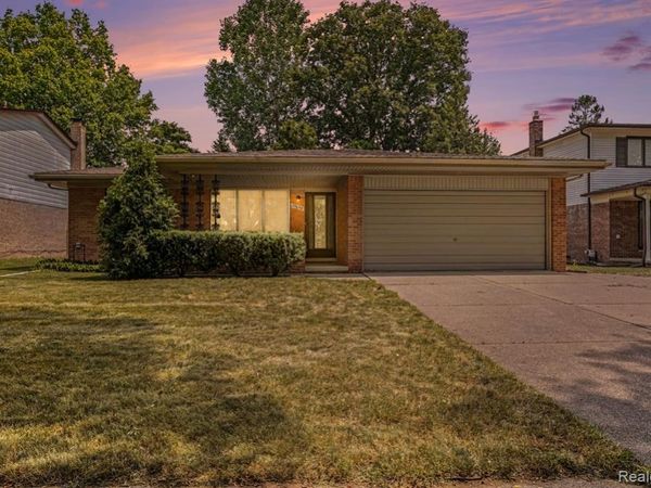 35656 Saxony Drive, Sterling Heights, MI 48310