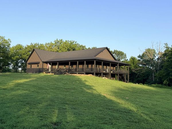 71 Castlegate Drive , Seymour, MO 65746