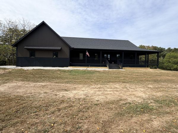 71 Castlegate Drive, Seymour, MO 65746