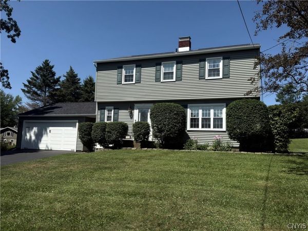 22 Mccracken Drive, Oswego, NY 13126
