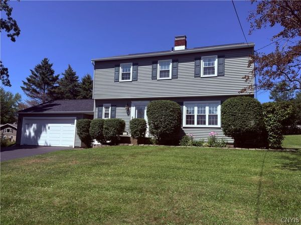 22 Mccracken Drive , Oswego, NY 13126