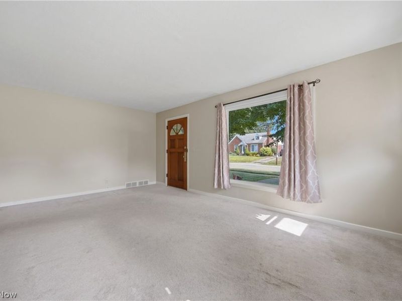 3002 15th Street NW, Canton, OH 44708 Photo 4