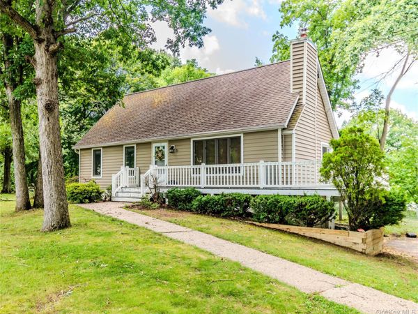 19 Farmstead Road, New Windsor, NY 12553