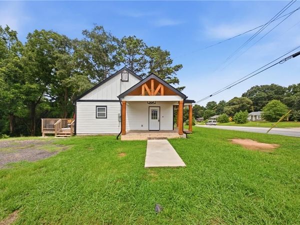 1183 Highway 138 , Jonesboro, GA 30236
