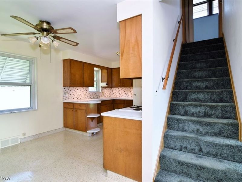 232 E 293rd Street , Willowick, OH 44095 Photo 10