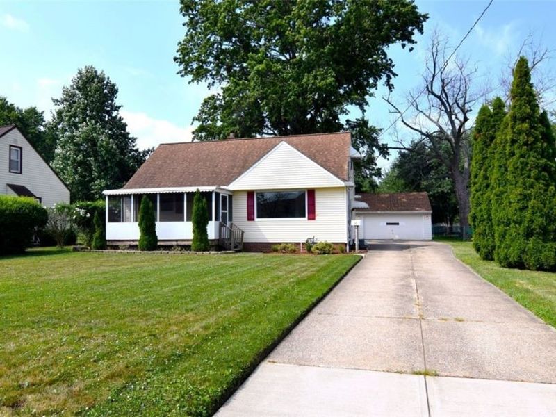 232 E 293rd Street , Willowick, OH 44095 Photo 2