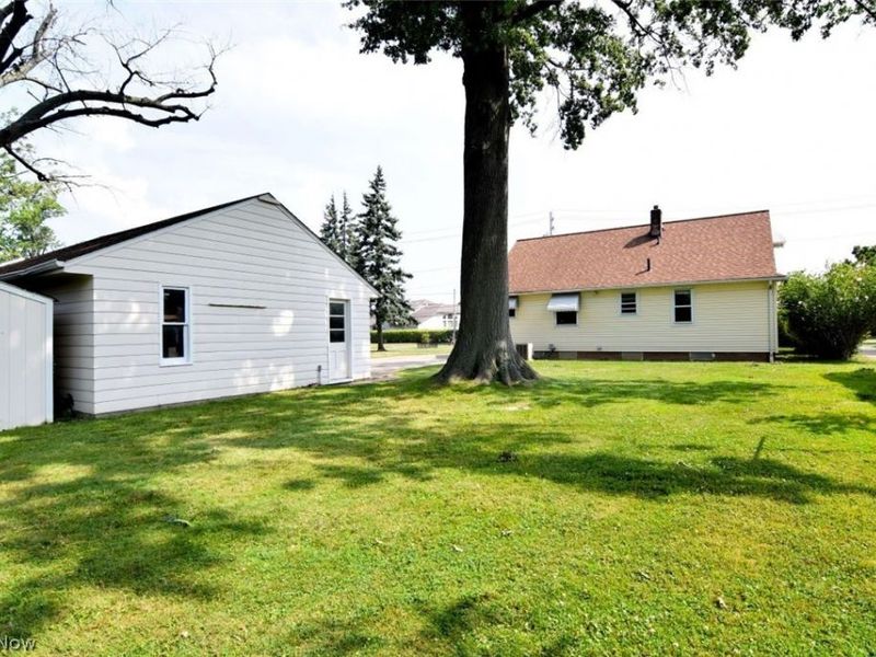 232 E 293rd Street, Willowick, OH 44095 Photo 32